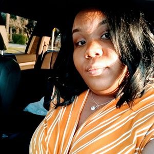 Meet your Posher, Cassandra